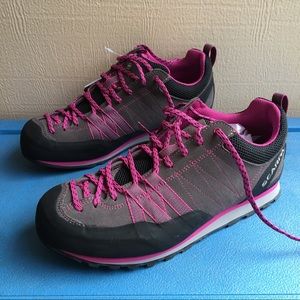 Scarpa Crux hiking shoes, 9.5 NWT
